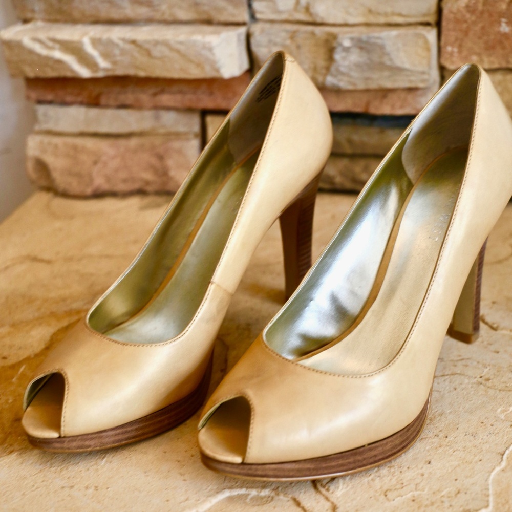 NEW Nine West Women's Camel Leather Pumps 4" Heels